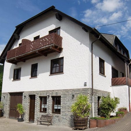 Weingut Christian Bucher Bed & Breakfast Burg  Exterior photo